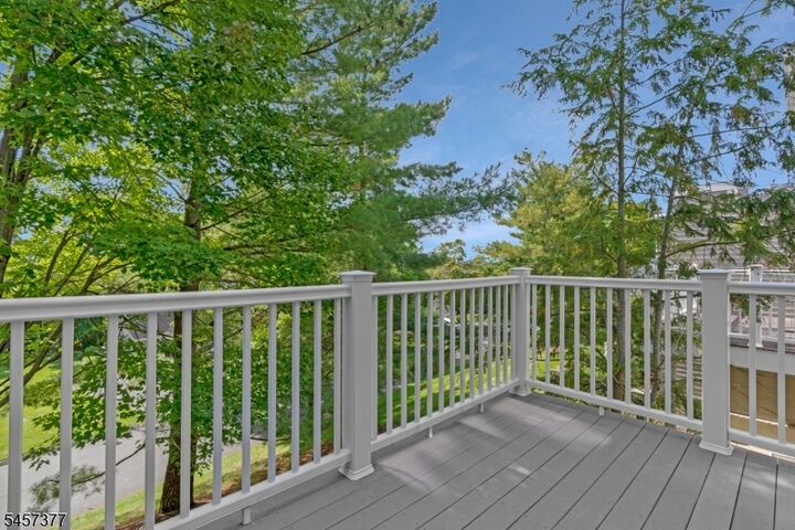 Property Photo:  29 Edgewood Road Ondo  NJ 07921 