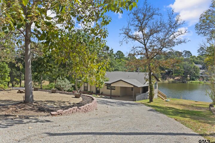 Property Photo:  1225 Chateau Ln  TX 75771 