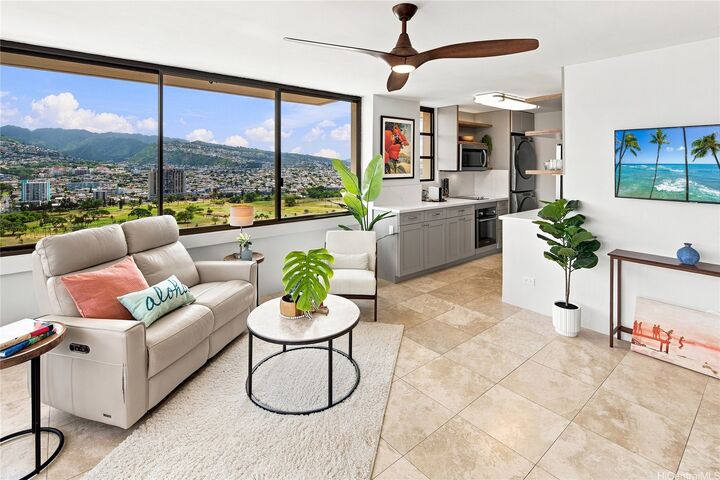 Property Photo:  2410 Cleghorn Street 3101  HI 96815 