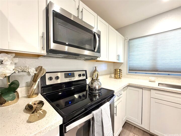 Property Photo: 96-218 Waiawa Road 66 HI 96782