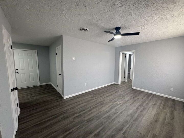 Property Photo: 6435 NW Compass Dr OK 73505
