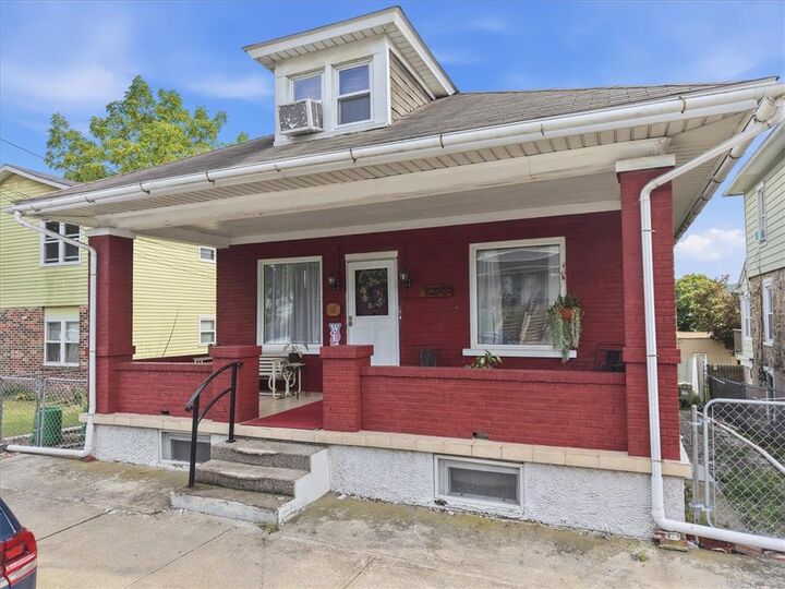 Property Photo:  230 E Susquehanna Street  PA 18103 