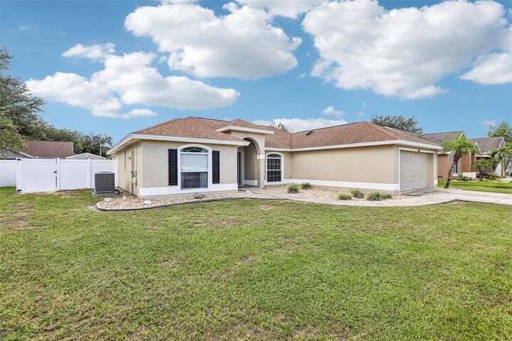 Property Photo:  3611 Windy Meadow Drive  FL 32778 