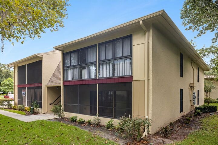 Property Photo: 220 Moree Loop 1 FL 32708