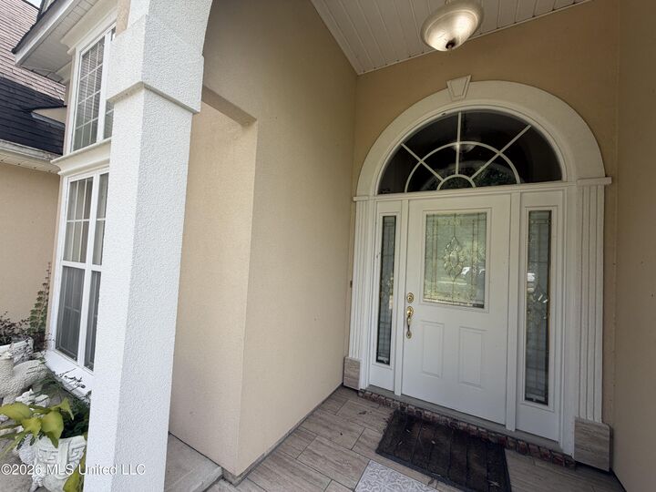 Property Photo:  2021 Parkview Drive  MS 39553 