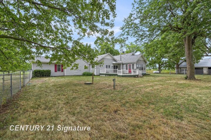 Property Photo:  3175 S Meridian Road  MI 48637 