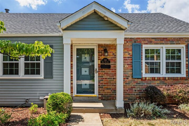 Property Photo:  745 W Oak Drive  MO 63122 