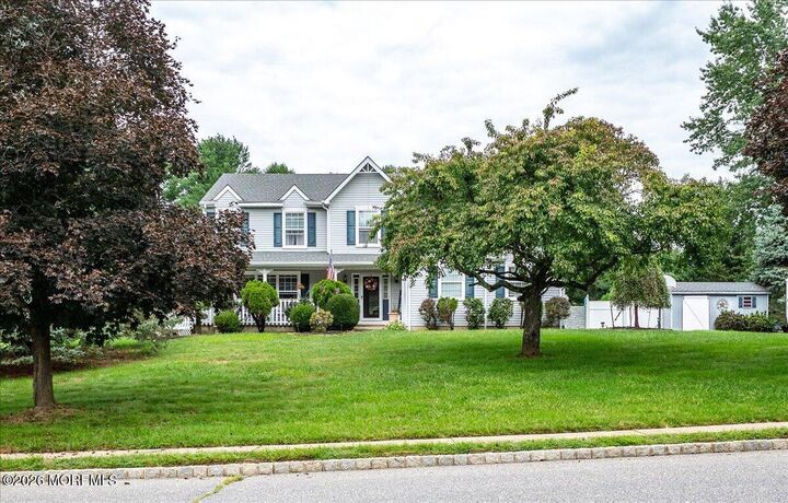 Property Photo:  8 Long Acre Drive  NJ 08514 