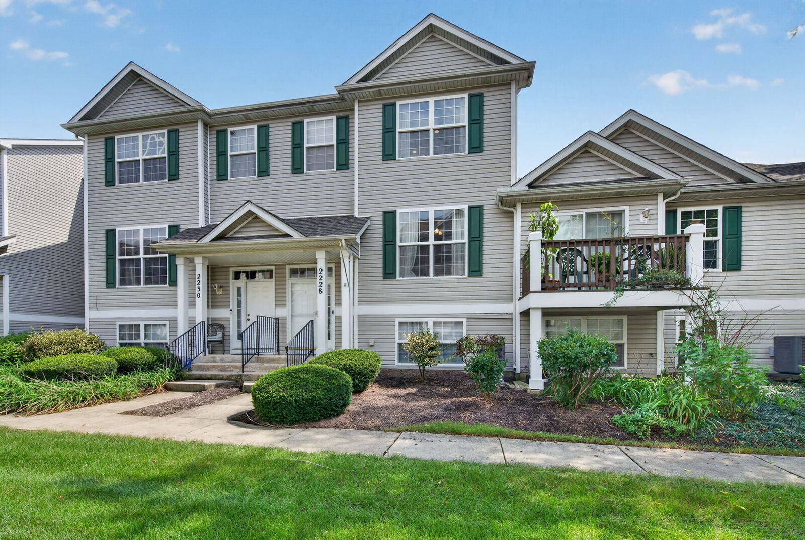 Property Photo:  2228 Graystone Drive  IL 60431 