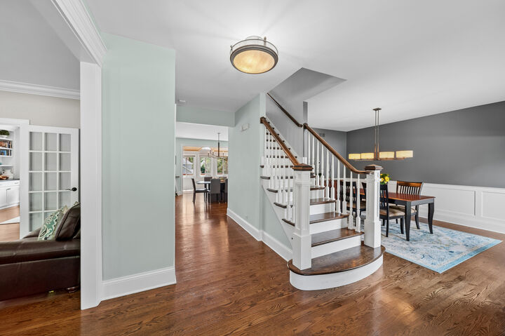 Property Photo:  877 Sheehan Avenue  IL 60137 
