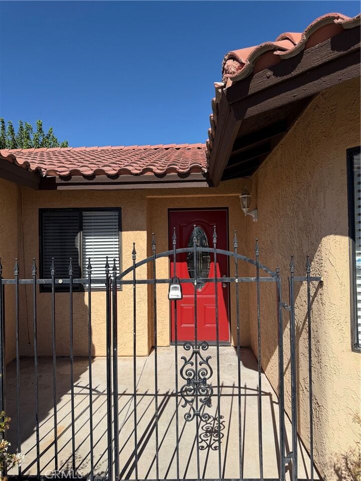 Property Photo:  27290 Outrigger Lane  CA 92342 