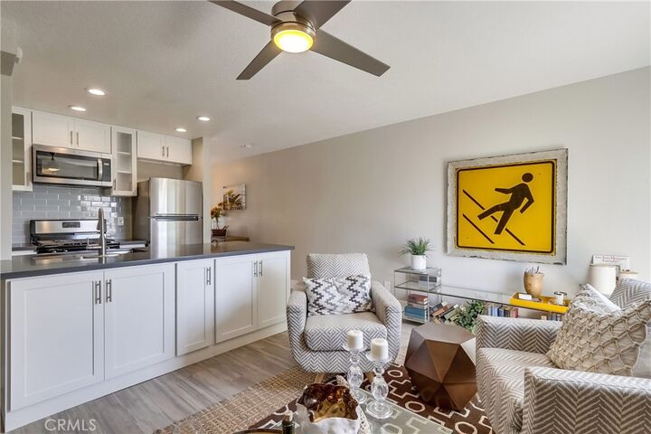 Property Photo:  312 Broadway 7  CA 92651 
