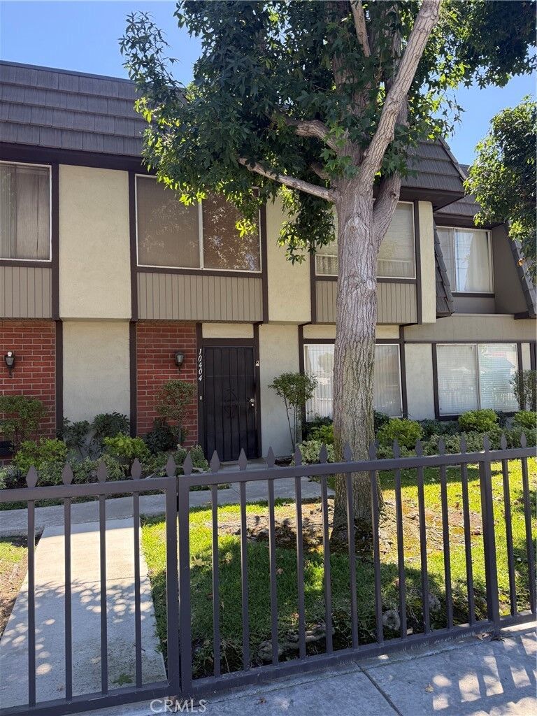 Property Photo:  10404 Artesia Boulevard  CA 90706 