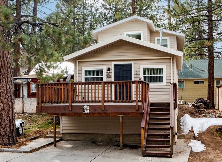 Property Photo:  606 Merced  CA 92315 