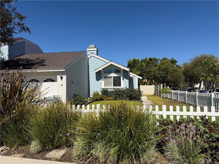Property Photo: 1 Amberleaf CA 92614