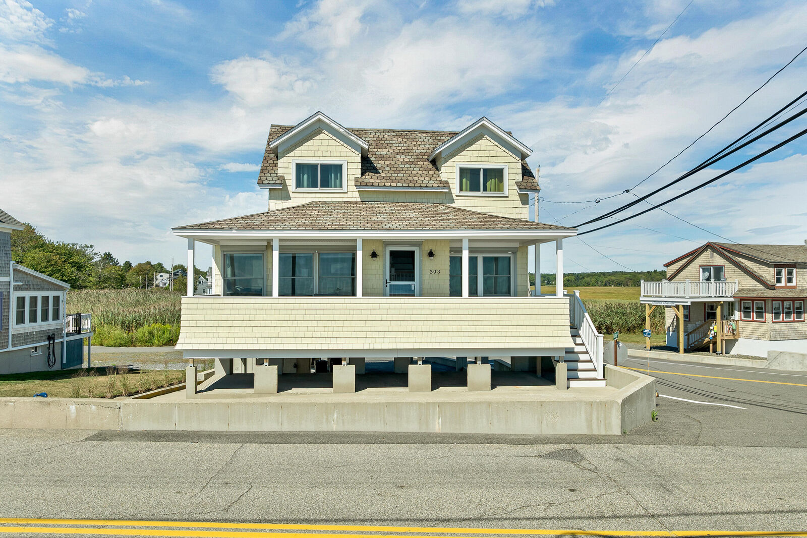 Property Photo: 393 Webhannet Drive ME 04090