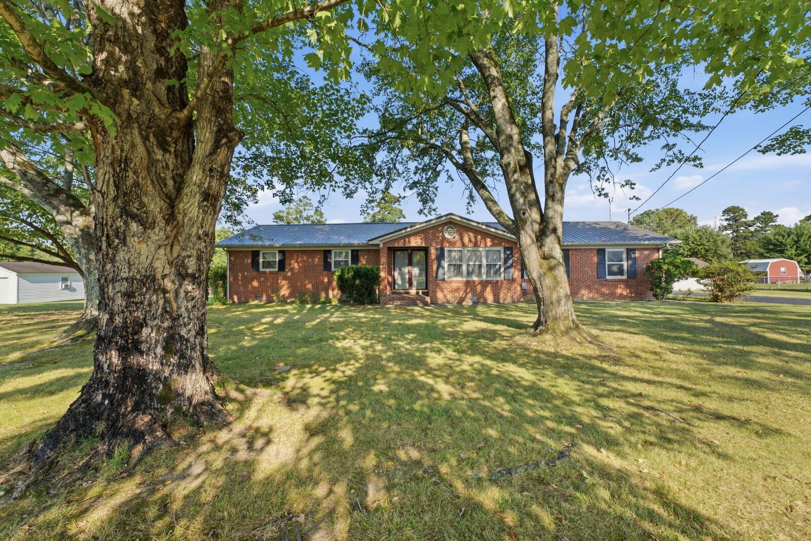Property Photo: 135 Blakemore Rd TN 37355