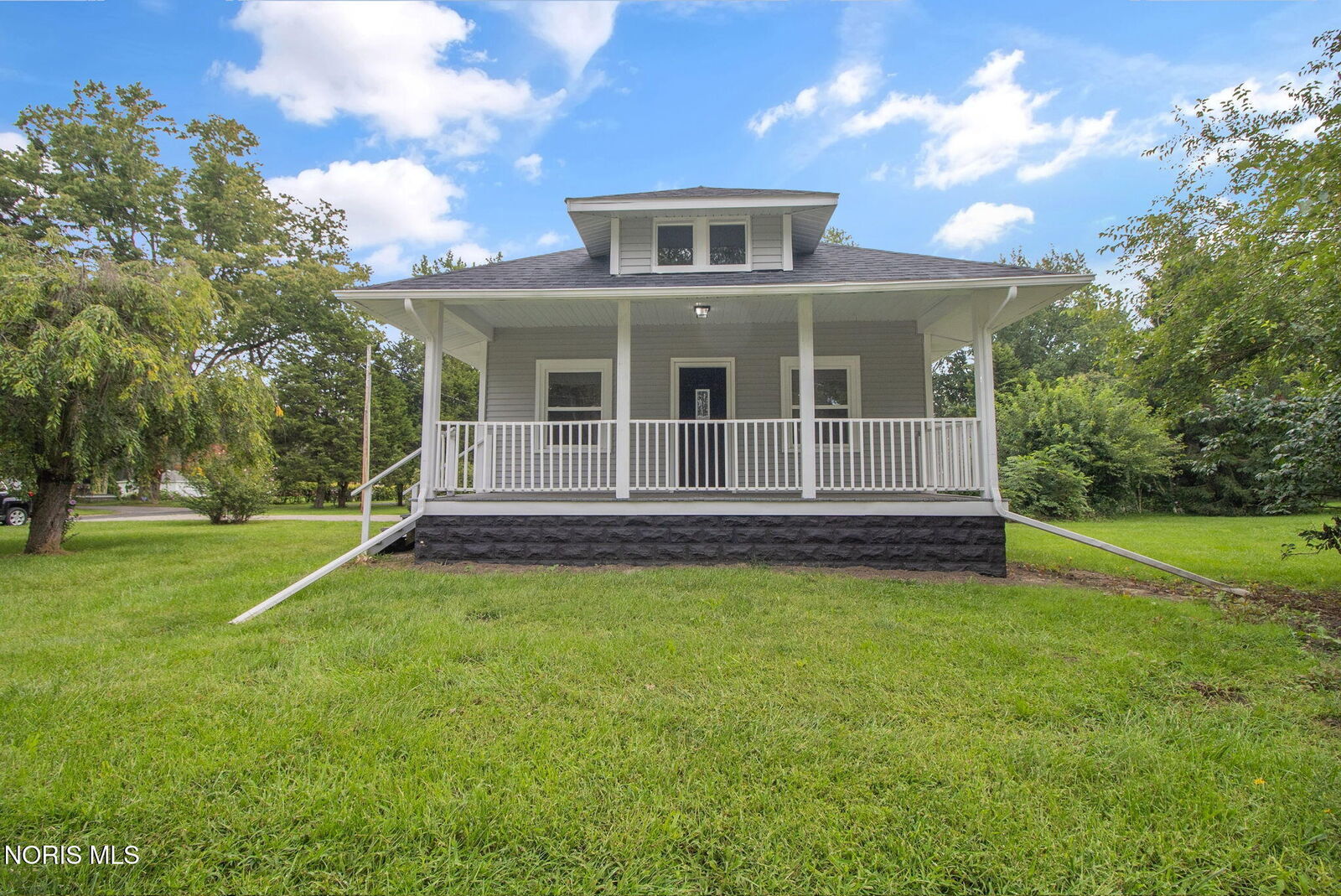 Property Photo:  5887 Globe Avenue  OH 43615 