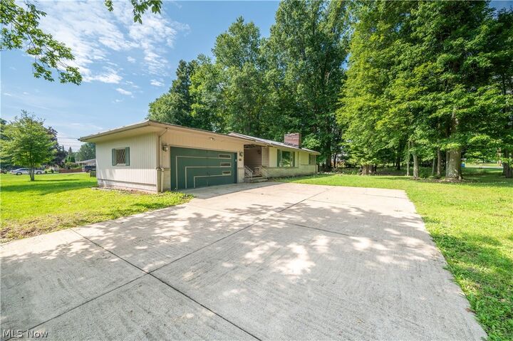 Property Photo:  2954 Anderson Morris Road  OH 44446 