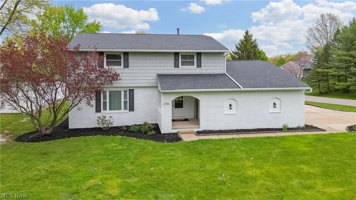 Property Photo: 2783 State Street NW OH 44685