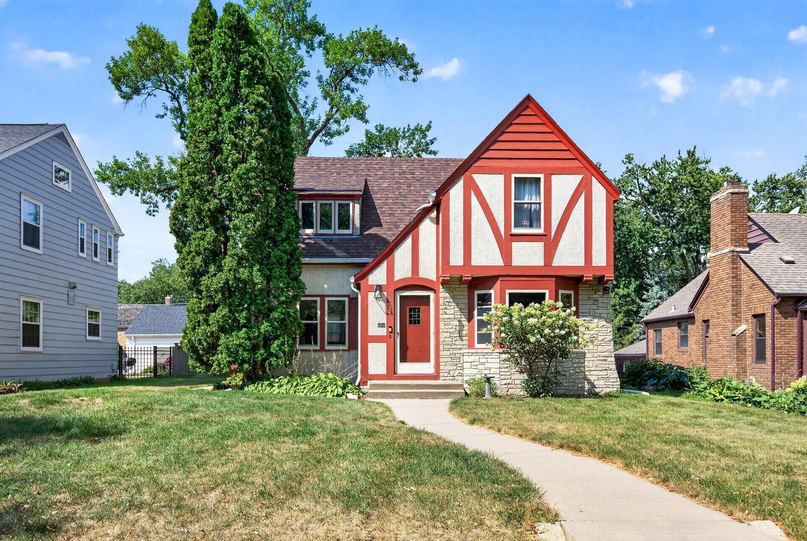 Property Photo:  5428 10th Avenue S  MN 55417 