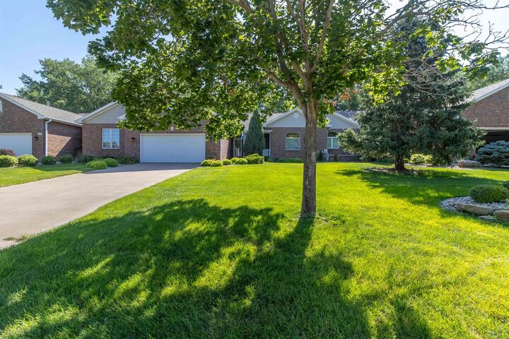 Property Photo:  924 Willow Drive  SD 57049-0000 