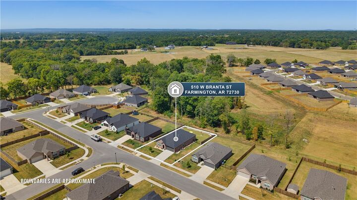 Property Photo:  510 W Branta Street  AR 72730 