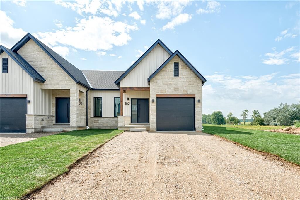 Property Photo:  102 Clayton Street  ON N0K 1N0 