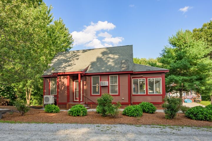Property Photo:  2 Wildwood Dr 2  MA 01886 