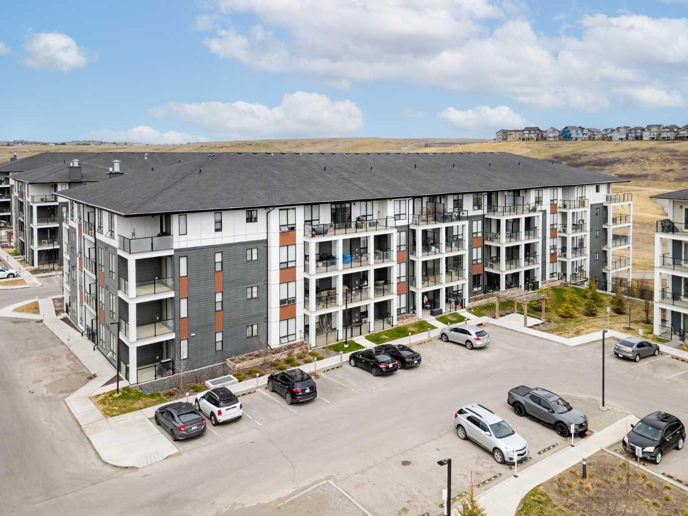 Property Photo:  15 Sage Meadows Landing NW 6215  AB T3P 1E5 