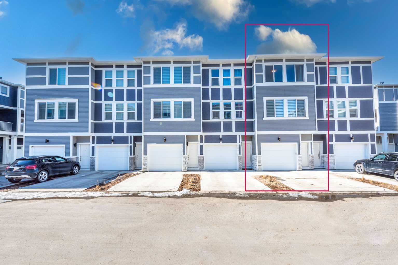 Property Photo: 33 Merganser Drive W 902 AB T1X 2S3