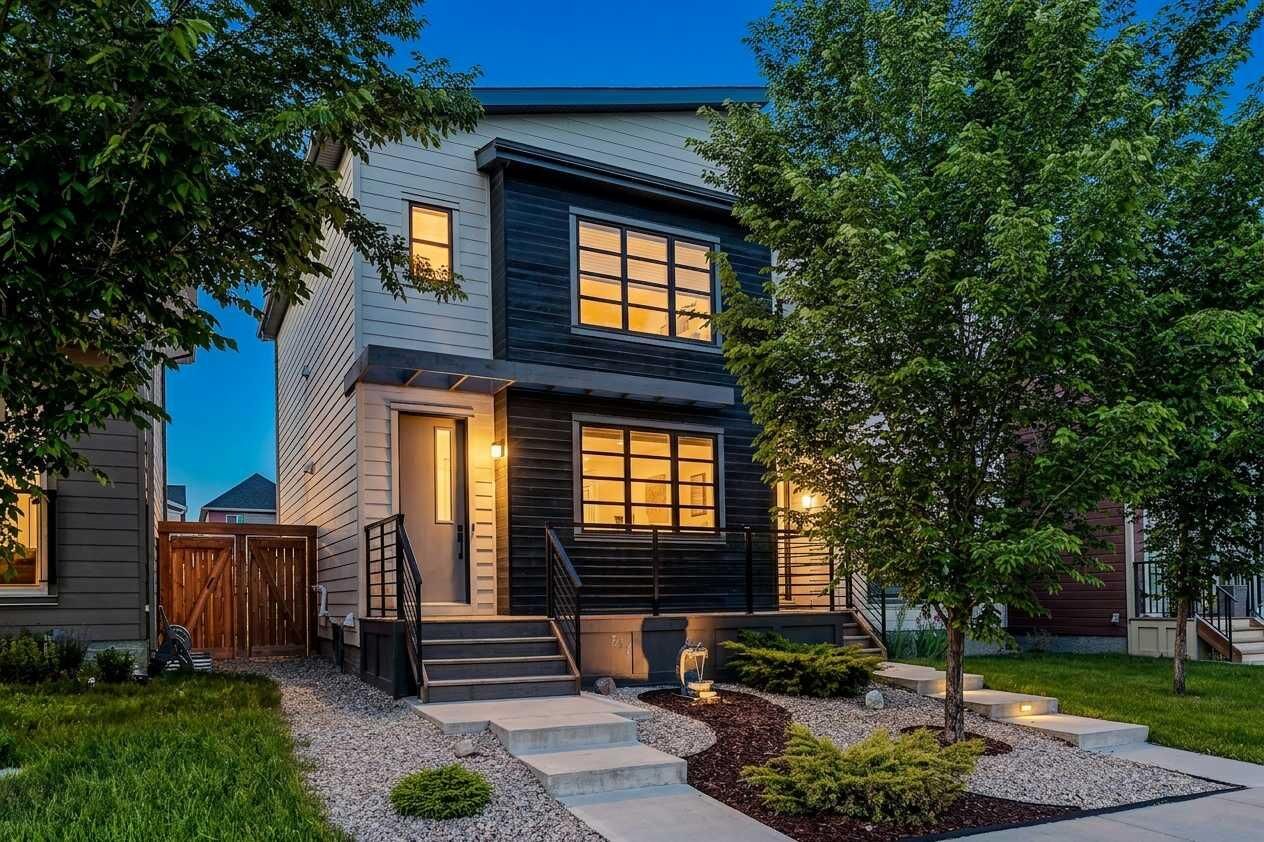 Property Photo:  851 Walgrove Boulevard SE  AB T2X 4G1 