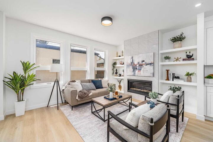 Property Photo:  423 Hendon Drive NW  AB T2K 2A1 