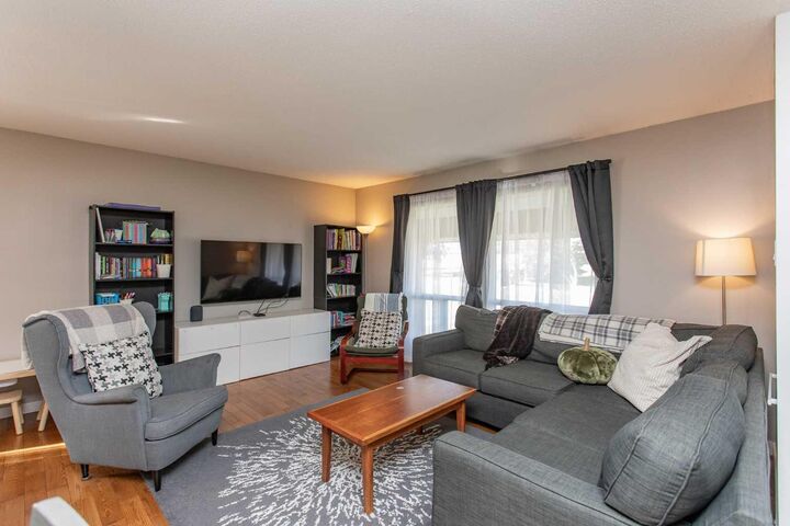 Property Photo:  59 Mitchell Avenue  AB T4N 5S4 