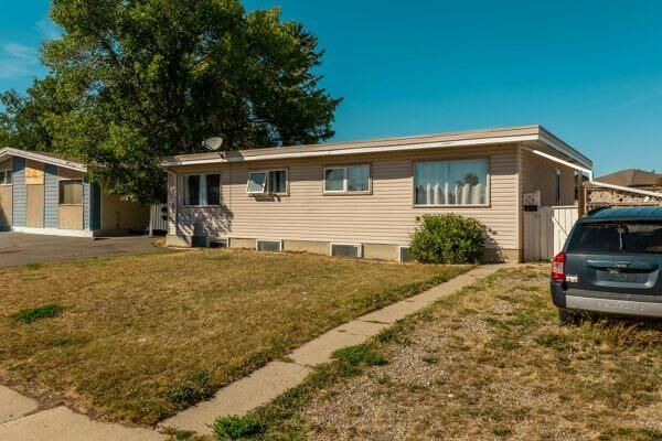 Property Photo:  3319 - 3321 5A Avenue S  AB T1J 0Y4 