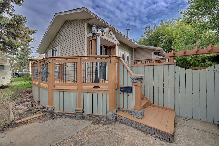 Property Photo: 7309 Patterson Drive AB T8V 5H1