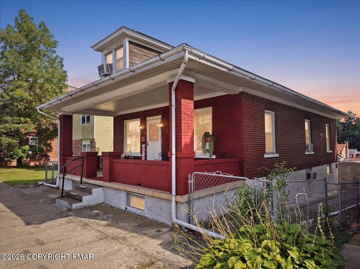 Property Photo: 230 E Susquehanna Street PA 18103