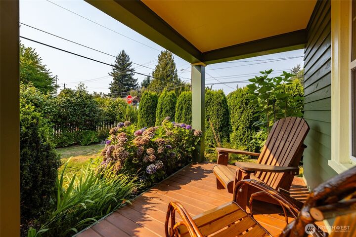 Property Photo: 1302 Virginia Street WA 98273