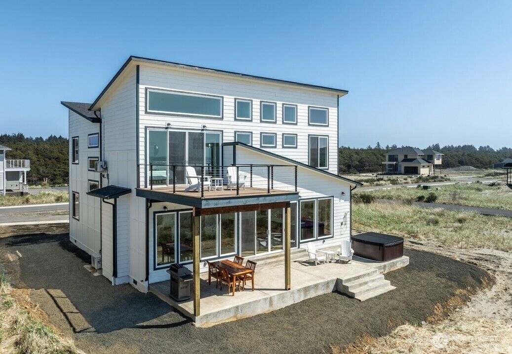 Property Photo:  1405 S Cohasset Crest  WA 98595 