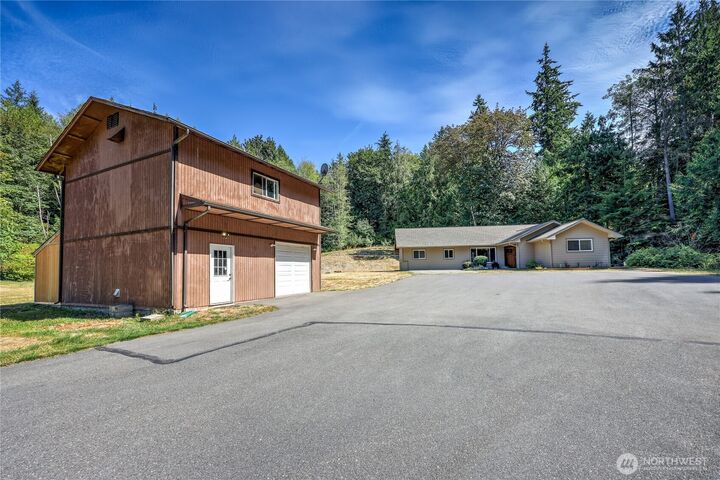 Property Photo:  4655 NE Thunder Lane  WA 98370 