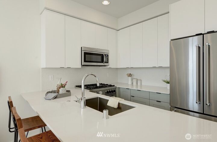 Property Photo: 3068 NW 65th Street WA 98117
