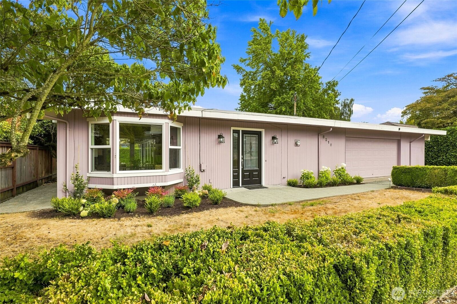 Property Photo:  8218 SE 36th Street  WA 98040 