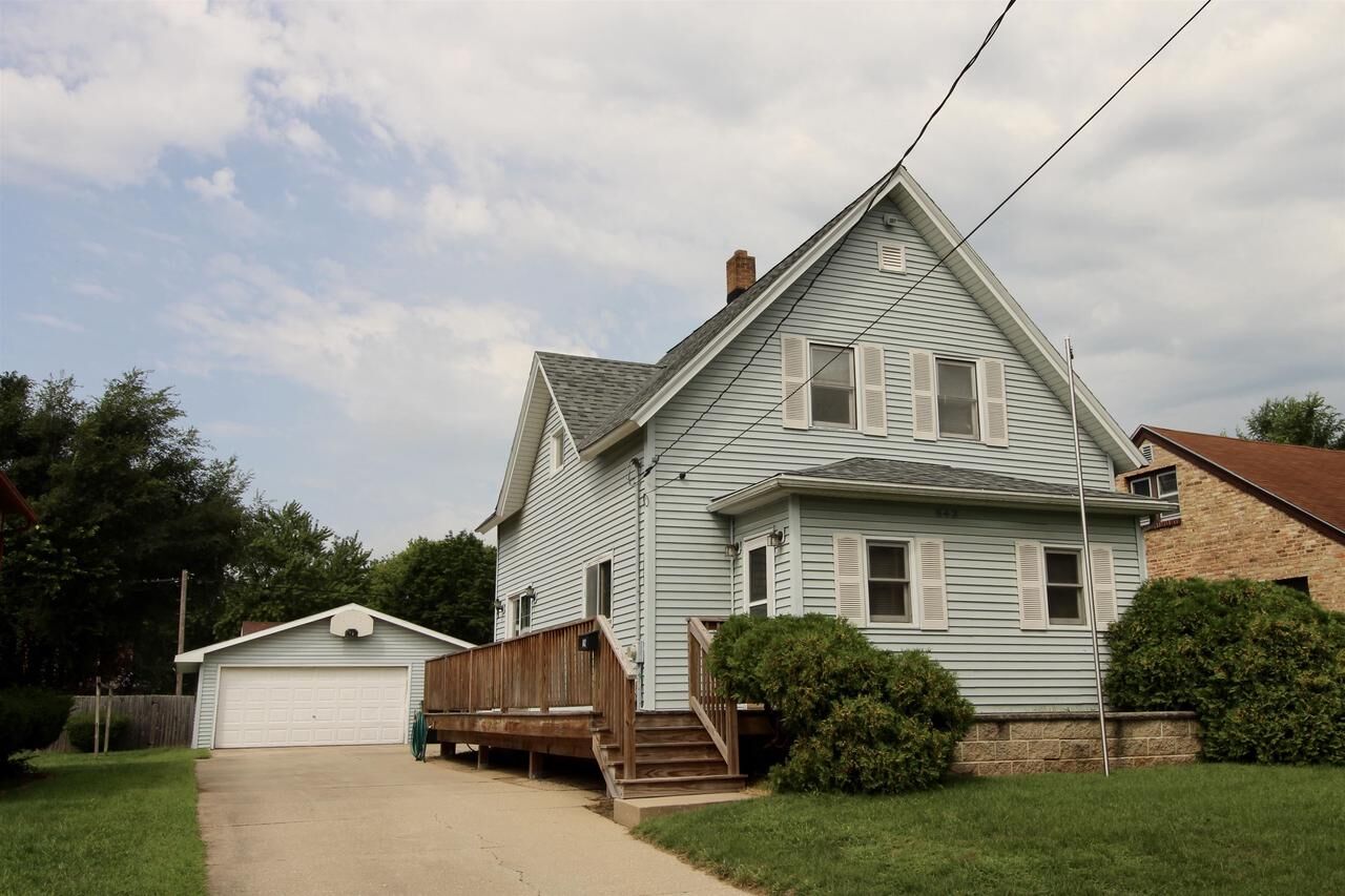 Property Photo: 842 Grant Street WI 53511