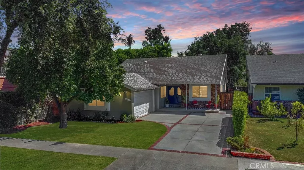 Property Photo: 6566 Andasol Avenue CA 91406