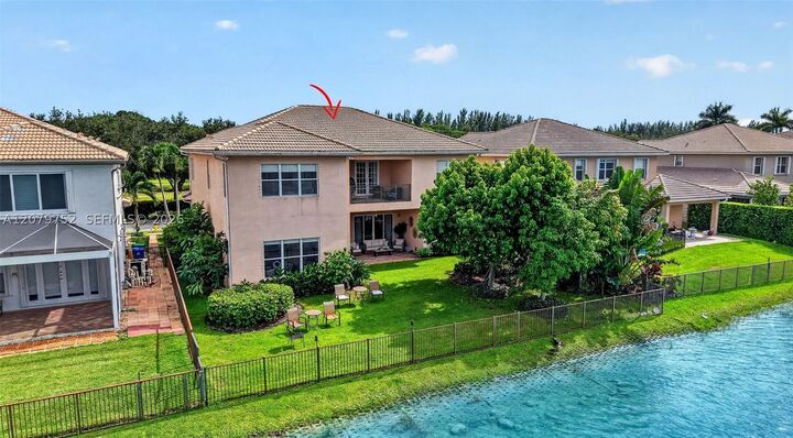 Property Photo: 17579 SW 54th St FL 33029