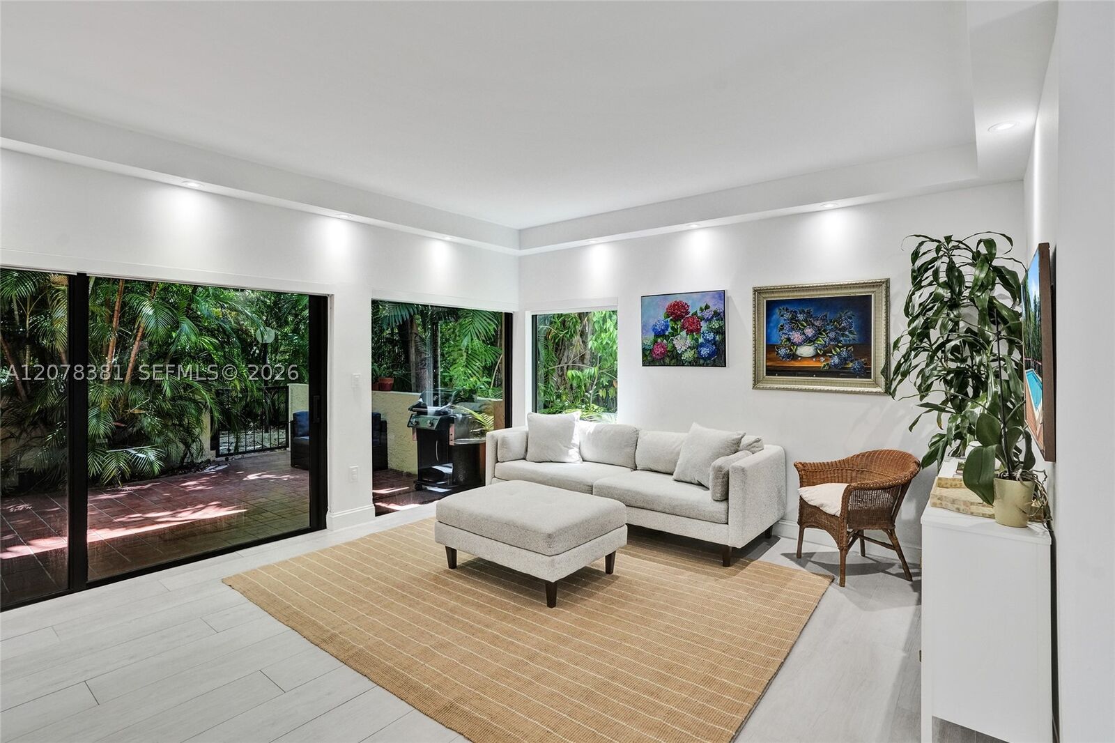 Property Photo: 2420 Brickell Ave 108B FL 33129