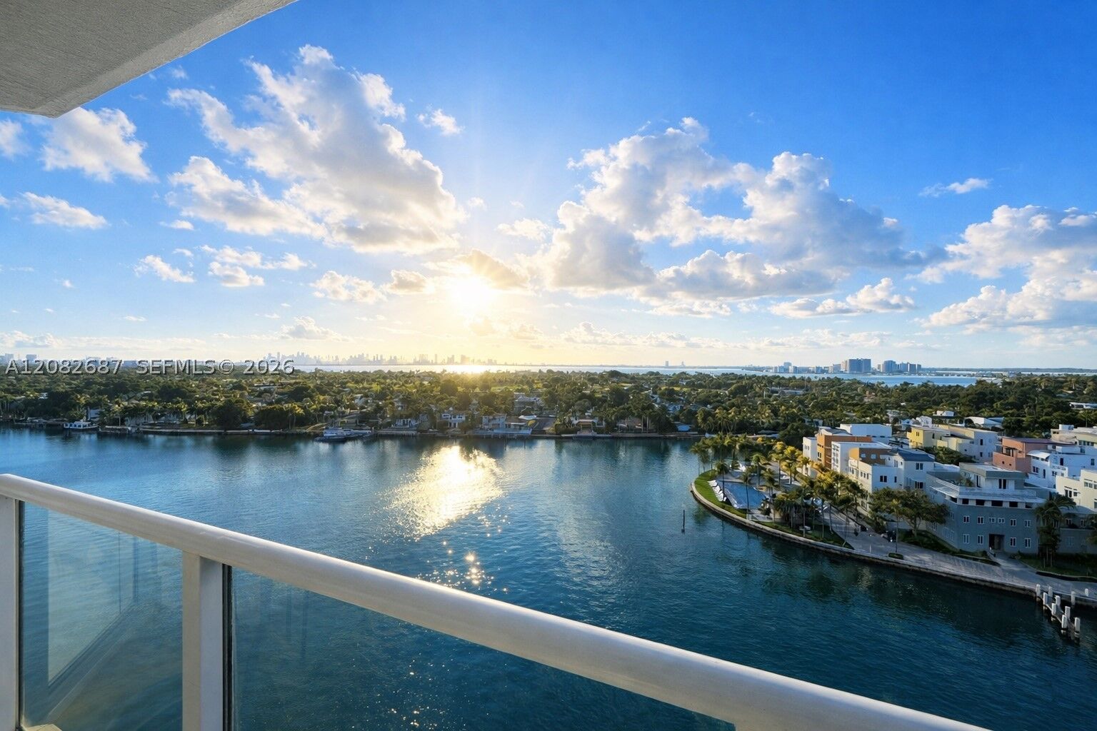 Property Photo:  5900 Collins Ave 1405  FL 33140 