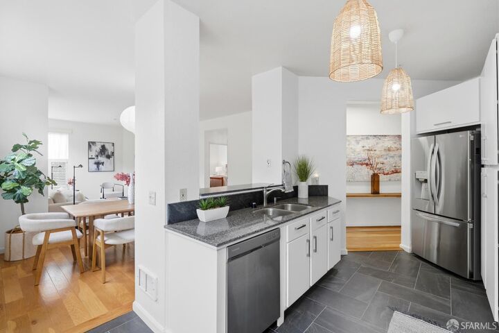 Property Photo:  101 Crescent Way 2115  CA 94134 