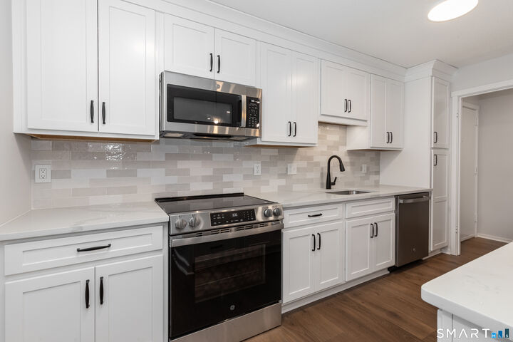 Property Photo: 23 Heritage Village A CT 06488