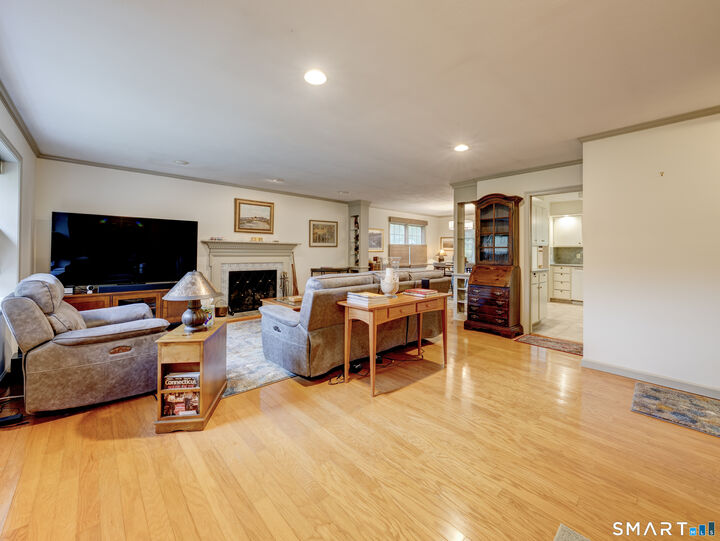 Property Photo:  14 Hampshire Road 14  CT 06443 